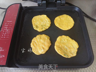 葱花玉米面饼的做法步骤:8