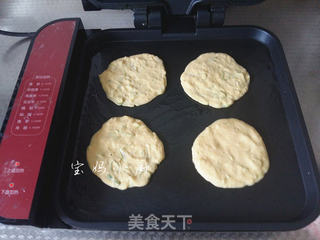 葱花玉米面饼的做法步骤:7