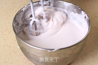 草莓冰淇淋的做法步骤:8