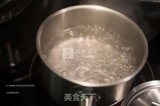 鲜蘑奶油酱全麦无麸通心面的做法步骤:4