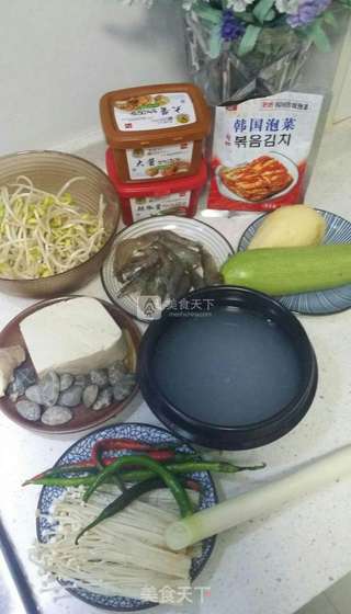 韩式海鲜大酱汤的做法步骤:3