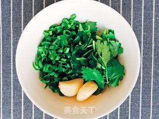 黄花菜拌牛百叶的做法步骤:3