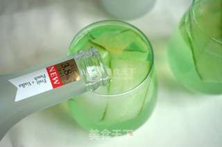 姜瓜清饮鸡尾酒的做法步骤:3
