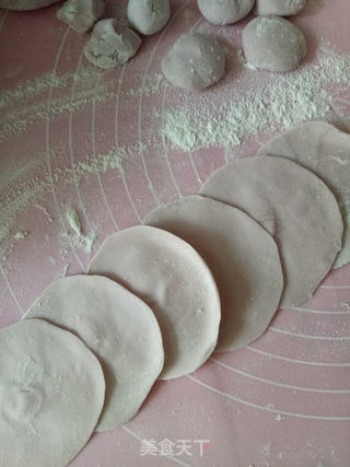 紫薯玫瑰花抱蛋煎饺的做法步骤:10