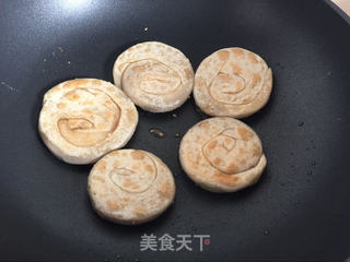 麻酱饼的做法步骤:11