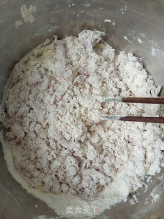 紫薯玫瑰花抱蛋煎饺的做法步骤:4