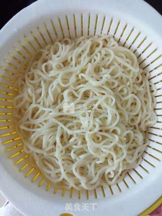 西红柿鸡蛋面的做法步骤：8