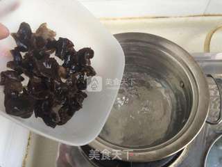 木耳炝拌土豆片的做法步骤:7