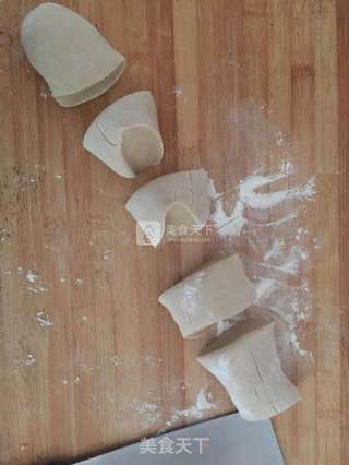 葱花烙饼的做法步骤:2