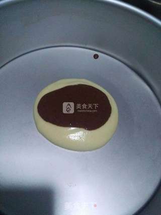 八寸拉花戚风蛋糕的做法步骤:12