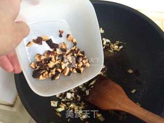 香菇土豆什锦蛋炒饭的做法步骤:10