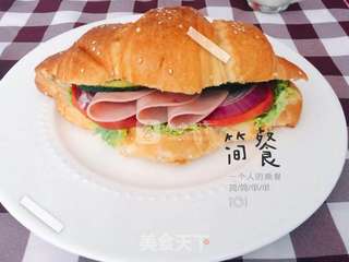 营养健康早餐之牛角包三明治的做法步骤：2