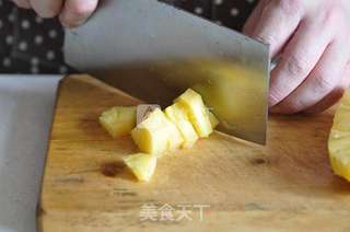 凤梨虾球的做法步骤:2