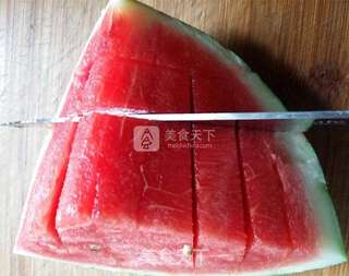 冰镇西瓜汁的做法步骤:2