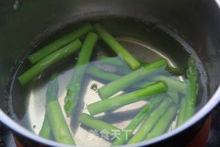培根青笋卷的做法步骤:3