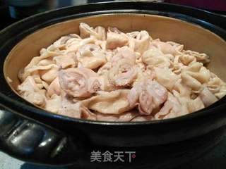 开心果姐姐土猪肥肠煲的做法步骤：2