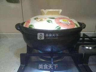 开心果姐姐土猪肥肠煲的做法步骤:5