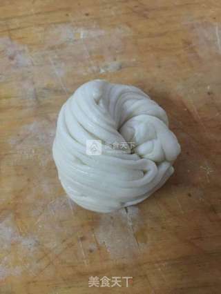 小花卷的做法步骤：2