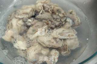 生蚝鸡蛋饼的做法步骤:2