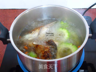 苦瓜鱼汤的做法步骤:7