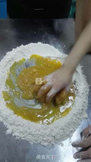 广式传统五仁月饼的做法步骤:4