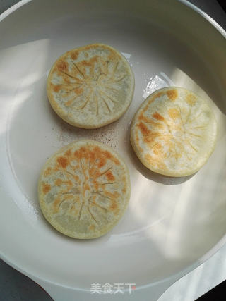 韭菜猪肉馅饼的做法步骤:15