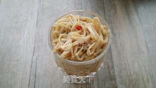 简单出彩---炝拌金针菇的做法步骤：7