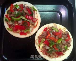 牛肉腊肠披萨的做法步骤:5