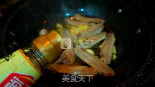 干锅香辣鸭翅的做法步骤:9