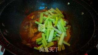 干锅香辣鸭翅的做法步骤:13