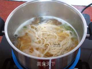 鱼汤面的做法步骤:4