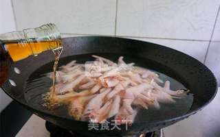 私房麻辣拌凤爪的做法步骤:3