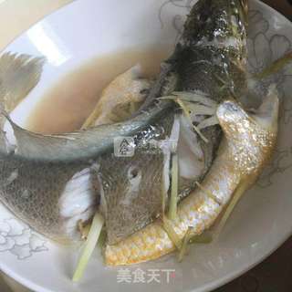 清蒸黄花鱼的做法步骤:3
