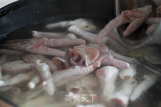 追剧最佳零食泡椒凤爪的做法步骤:2
