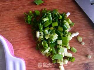 超简单小葱拌豆腐的做法步骤:4