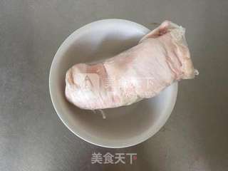 自己动手炼一罐中式酥皮精华——炼猪油的做法步骤：1