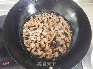 自己动手炼一罐中式酥皮精华——炼猪油的做法步骤：8