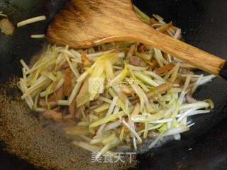 韭黄炒肉丝的做法步骤:9