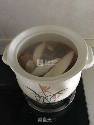 花胶排骨猴头菇汤的做法步骤：6
