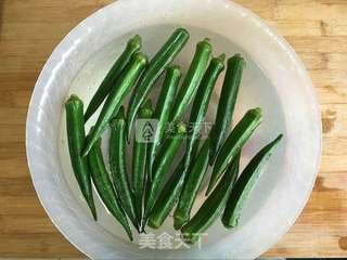 凉拌秋葵的做法步骤:2