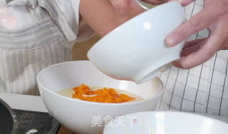 鸡蛋灌饼的做法步骤:4