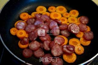 爆炒香肠的做法步骤:5