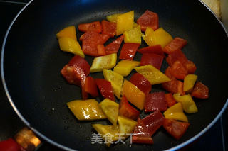 双椒炒牛肉的做法步骤：6