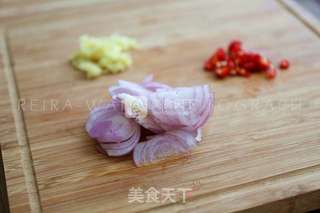 泰式香料烤龙利鱼的做法步骤:2