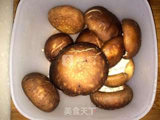 香菇烧油面筋的做法步骤:7