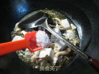 雪菜秀珍菇豆腐 的做法步骤：5