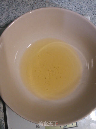 蔓越莓莲蓉广式月饼的做法步骤:2