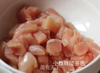 新奥尔良鸡肉串的做法步骤：1
