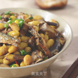 围山公社浏阳菜:香菇黄豆焖火焙鱼的做法步骤:7