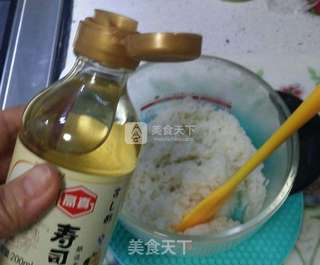 金枪鱼花式寿司的做法步骤:3